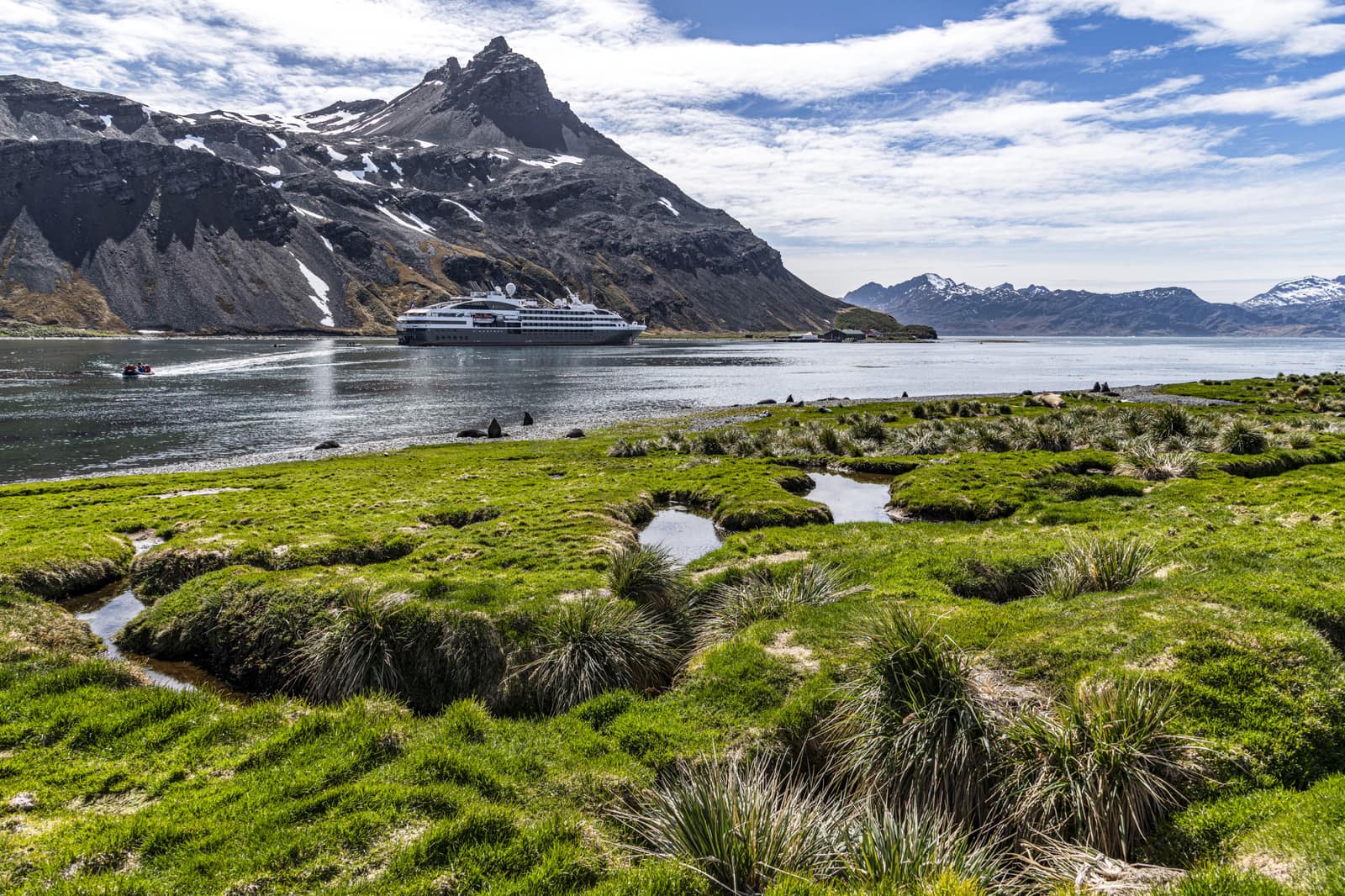 PONANT EXPLORATIONS