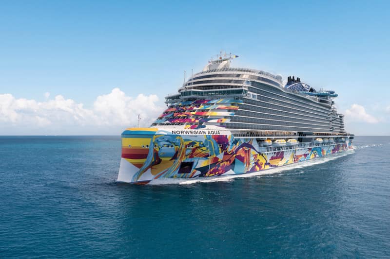 Caribbean: Great Stirrup Cay & Dominican Republic